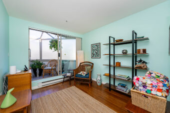 #201 - 2433 Bellevue Avenue